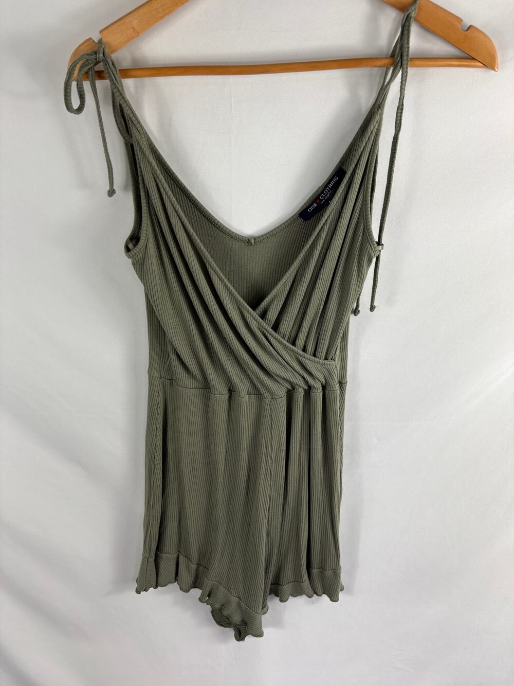 One Clothing Ribbed Tie Sleeve Green Romper Size Large